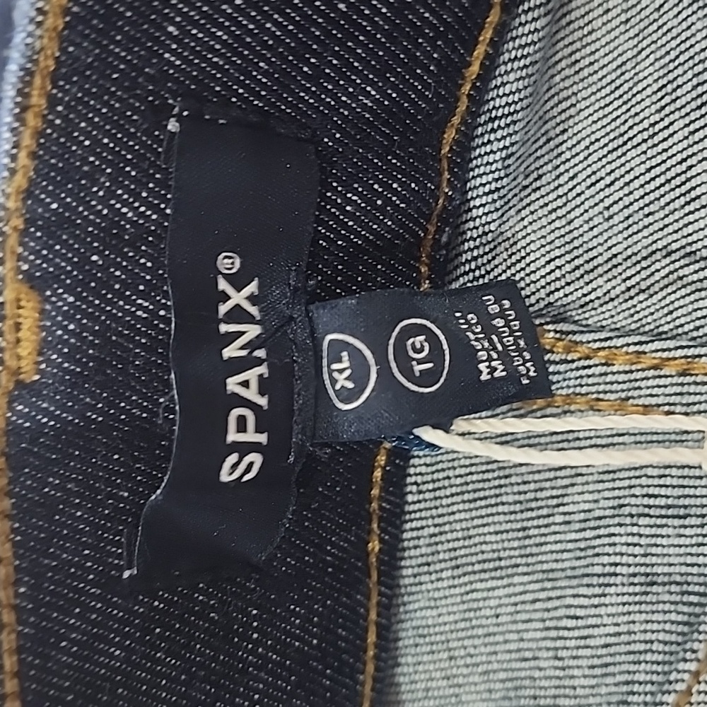 Spanx Original Everywear High Rise Flare Jeans New With Tags - Picture 12 of 13
